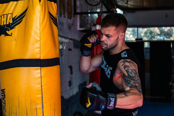 Come posso bilanciare cardio e allenamento di forza per risultati ottimali?